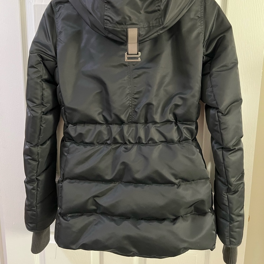 🎄🥗Like new condition Canada Goose MCKENNA Coat Black Size M - Picture 10 of 15
